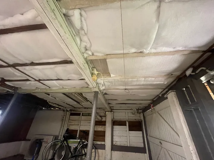 Polyester batts installed under a house to keep the floor warmer in winter, Comfort Zone underfloor job